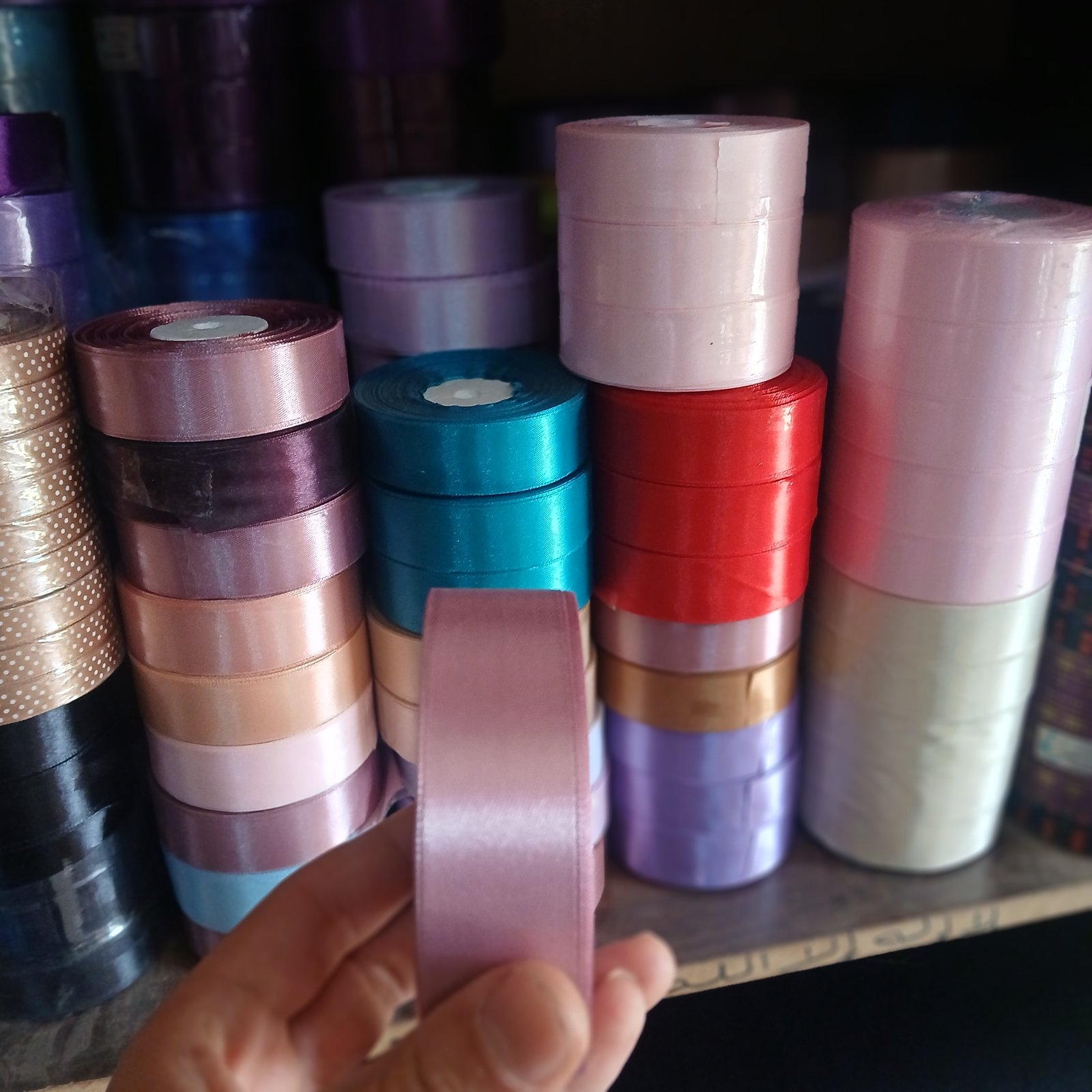 بكرات الساتان