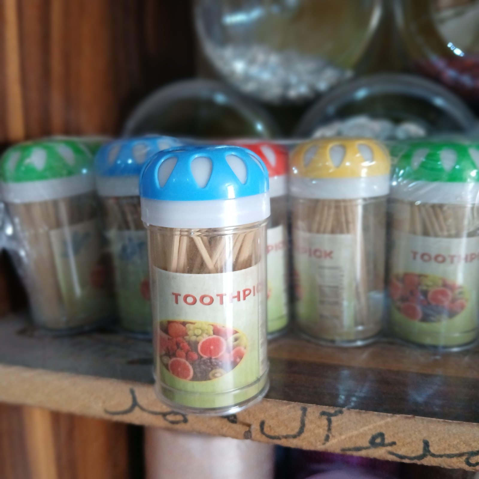 نكاشات سنان خشب