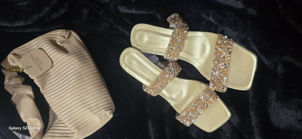 طقم حقيبه و كعب 